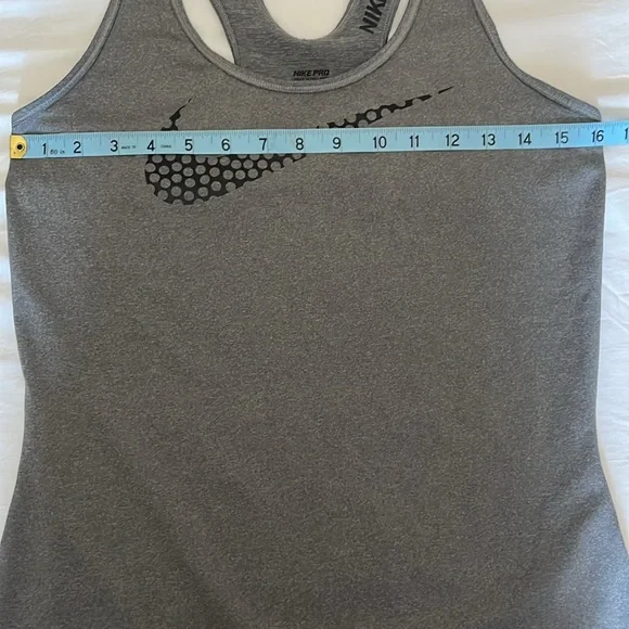 Nike Gray Fitted Sleeveless Tank Top - Picture 3 of 7